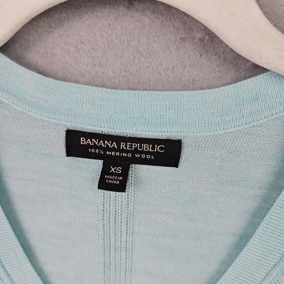 Banana Republic 100% Merino Wool Sweater Womens XS Pastel Aqua Lightweight Chic - Picture 2 of 7